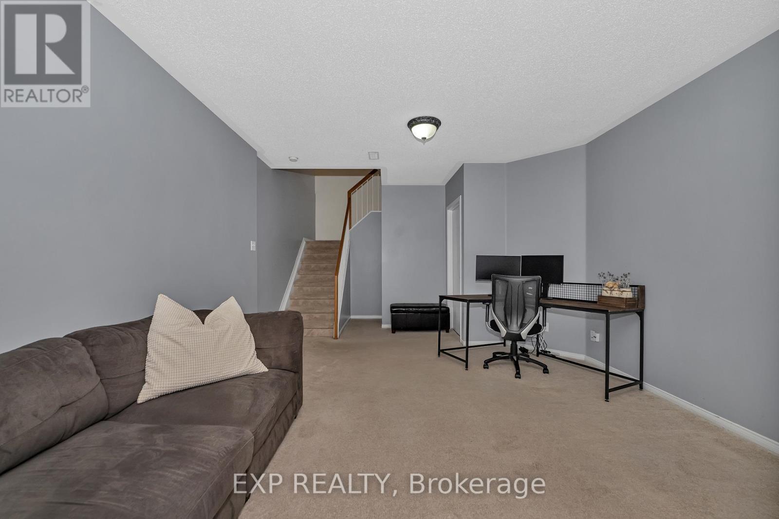 












6174 ARBOURWOOD DRIVE

,
Ottawa,




Ontario
K1C7L5

