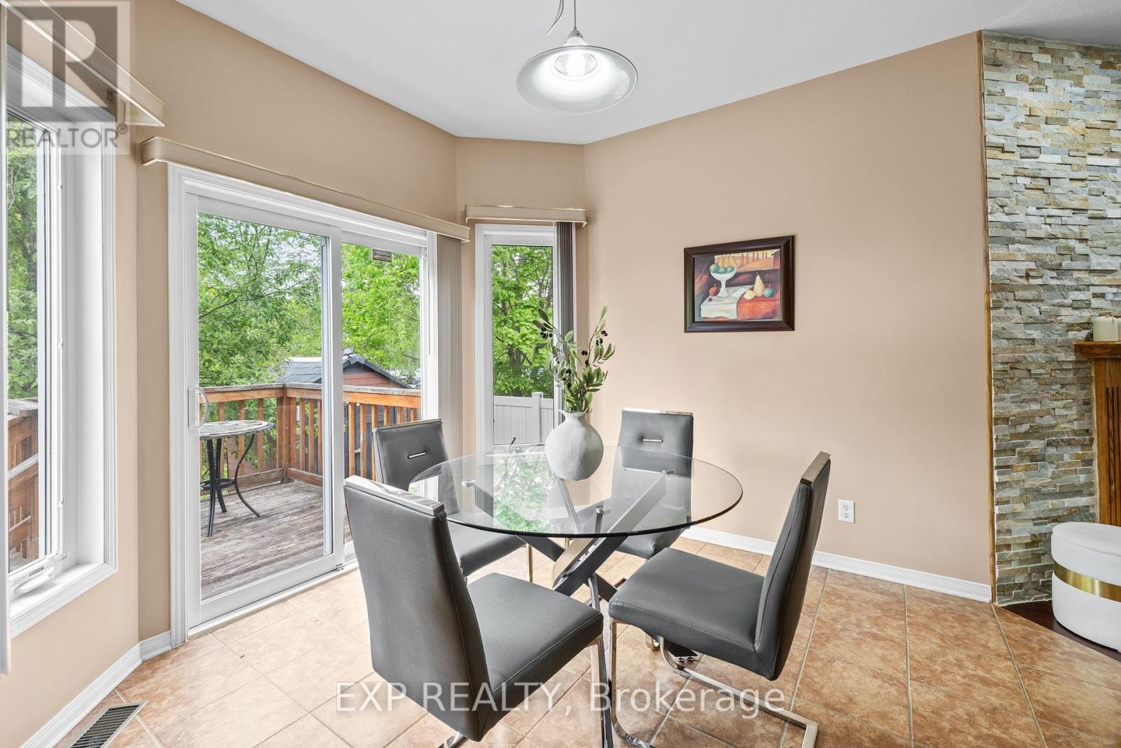 












336 WISTERIA CRESCENT

,
Ottawa,




Ontario
K1V0N5

