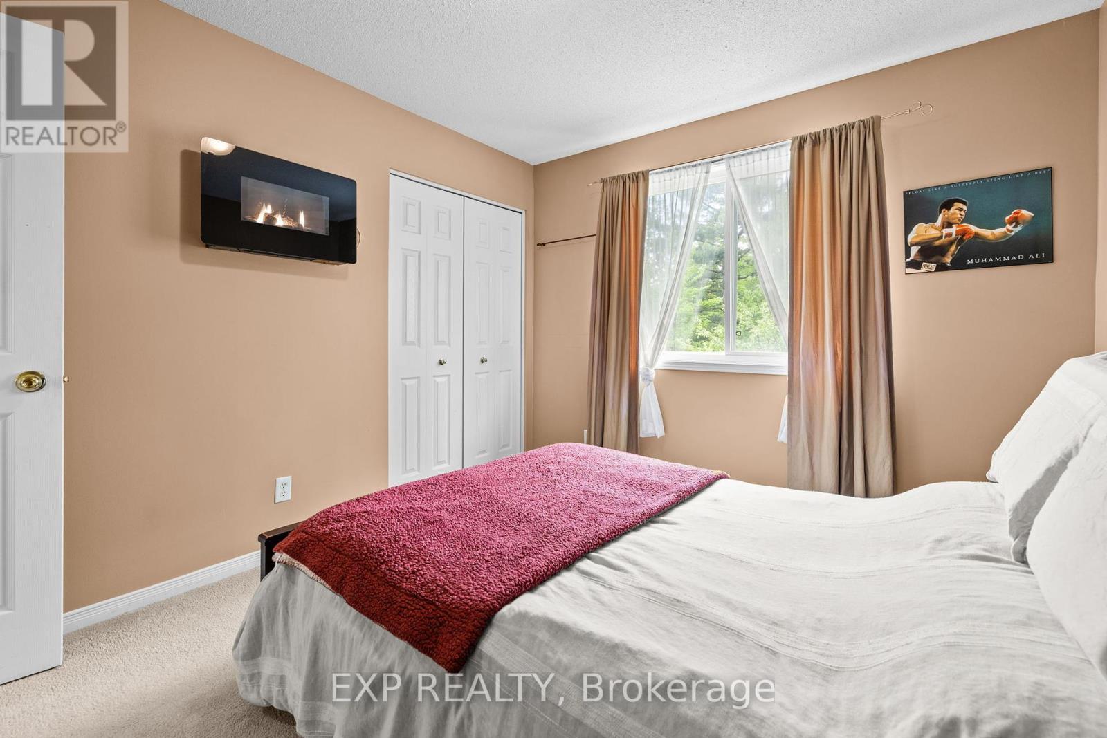 












336 WISTERIA CRESCENT

,
Ottawa,




Ontario
K1V0N5

