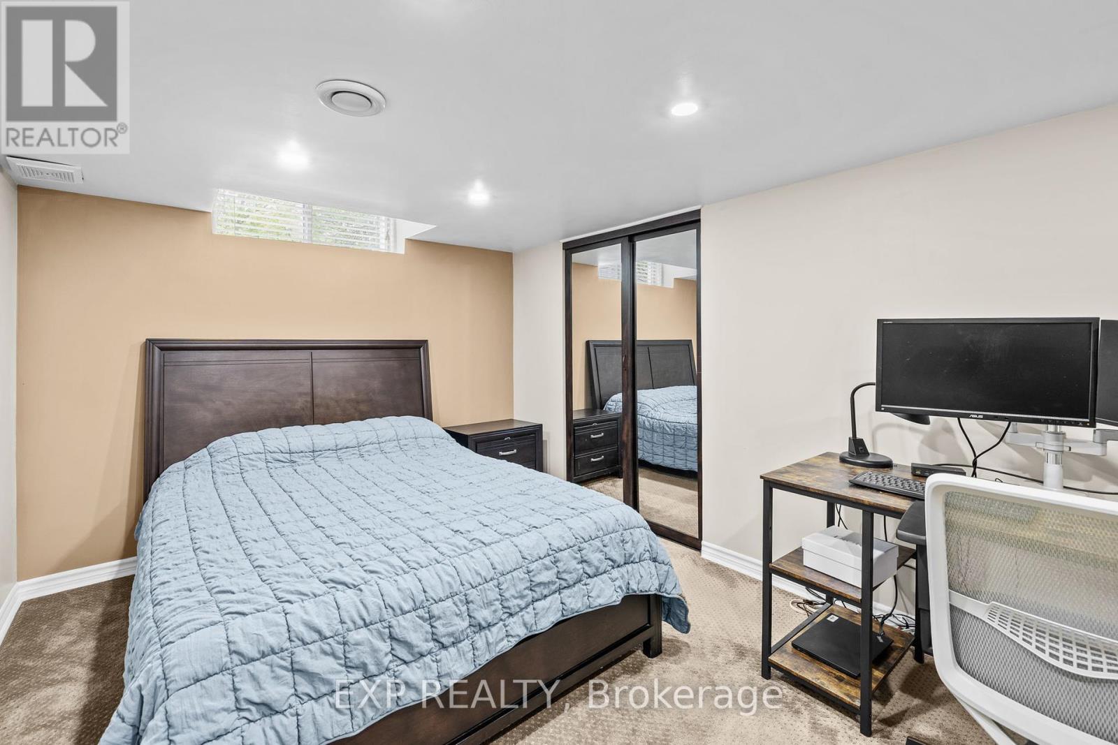 












336 WISTERIA CRESCENT

,
Ottawa,




Ontario
K1V0N5

