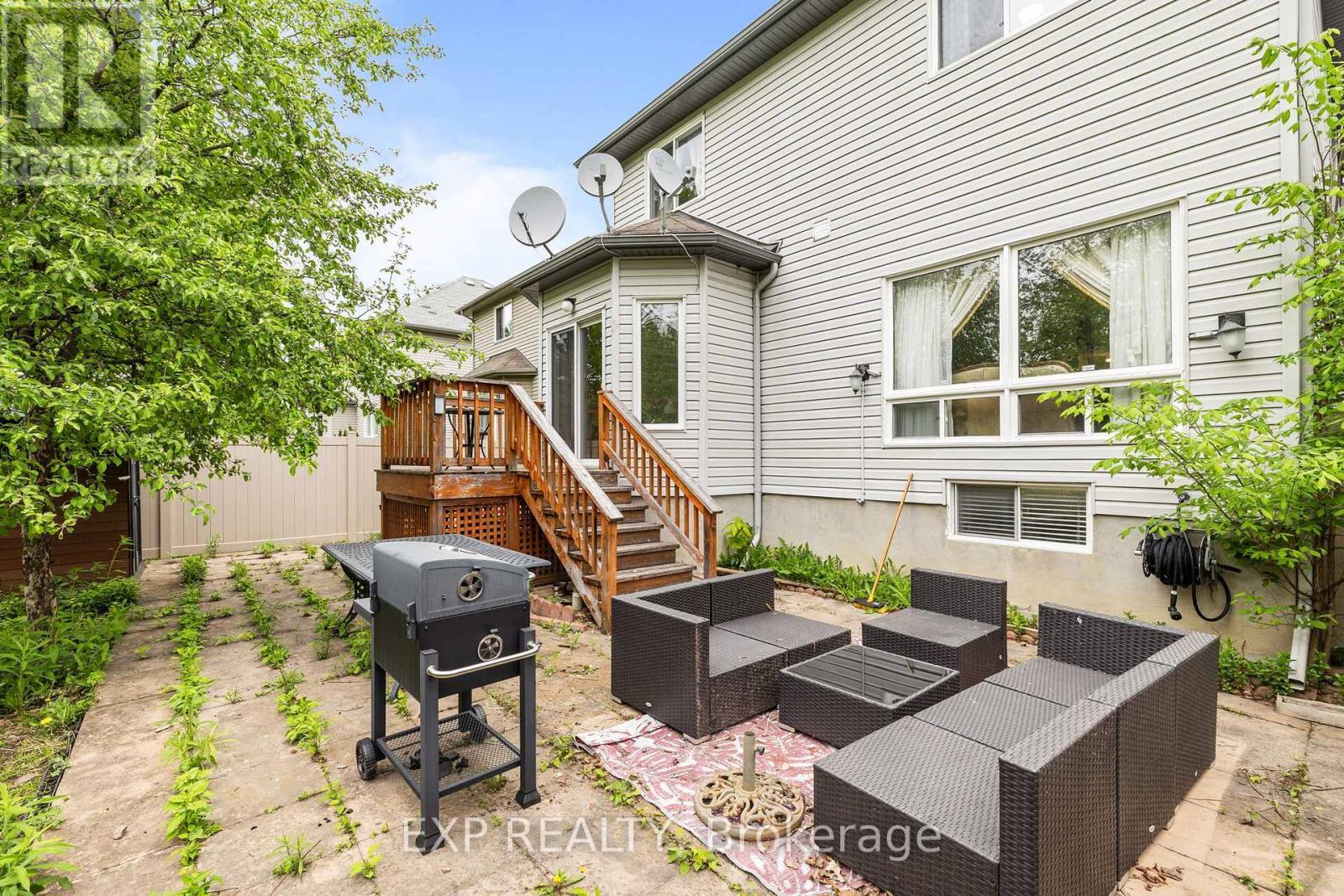 












336 WISTERIA CRESCENT

,
Ottawa,




Ontario
K1V0N5

