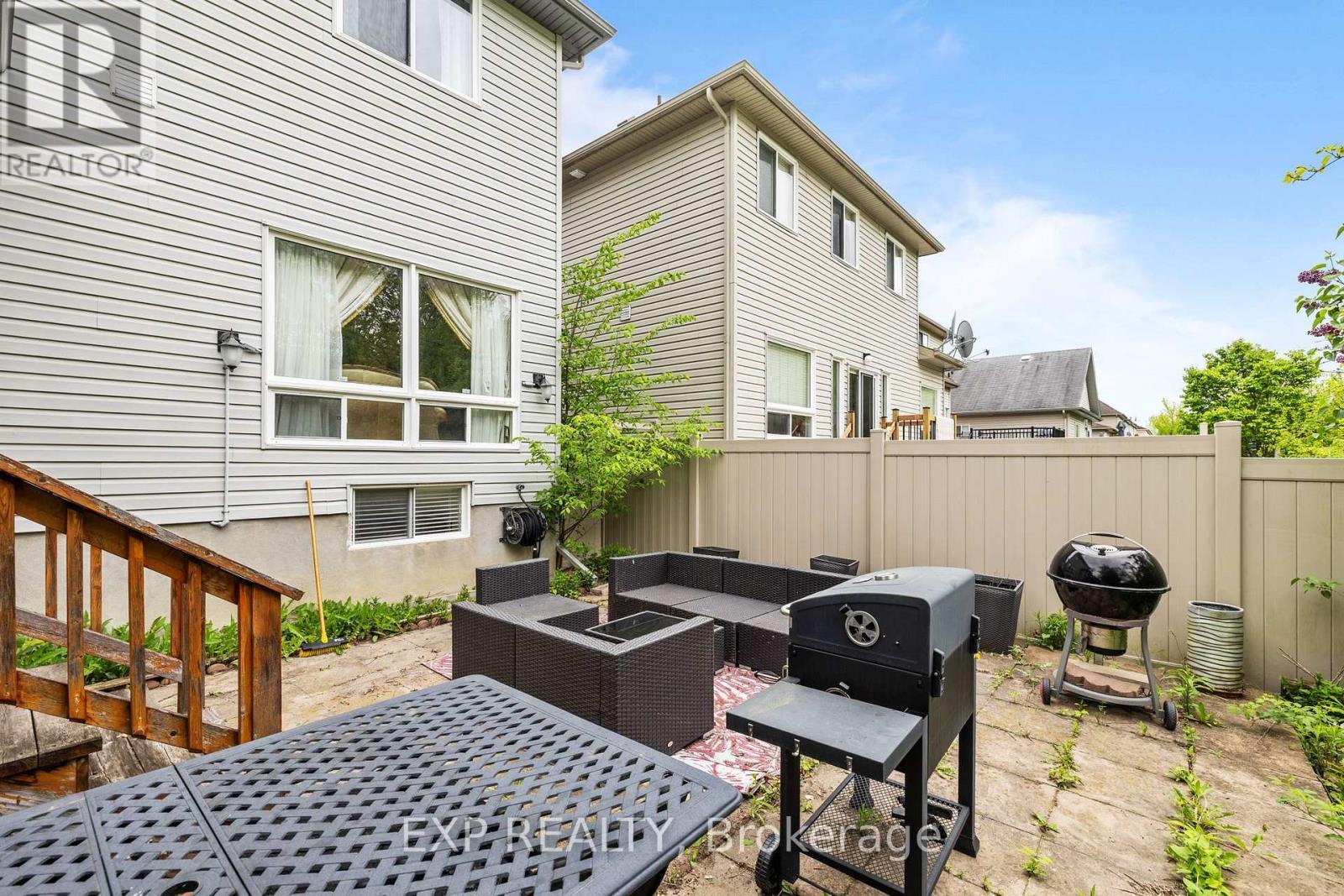 












336 WISTERIA CRESCENT

,
Ottawa,




Ontario
K1V0N5

