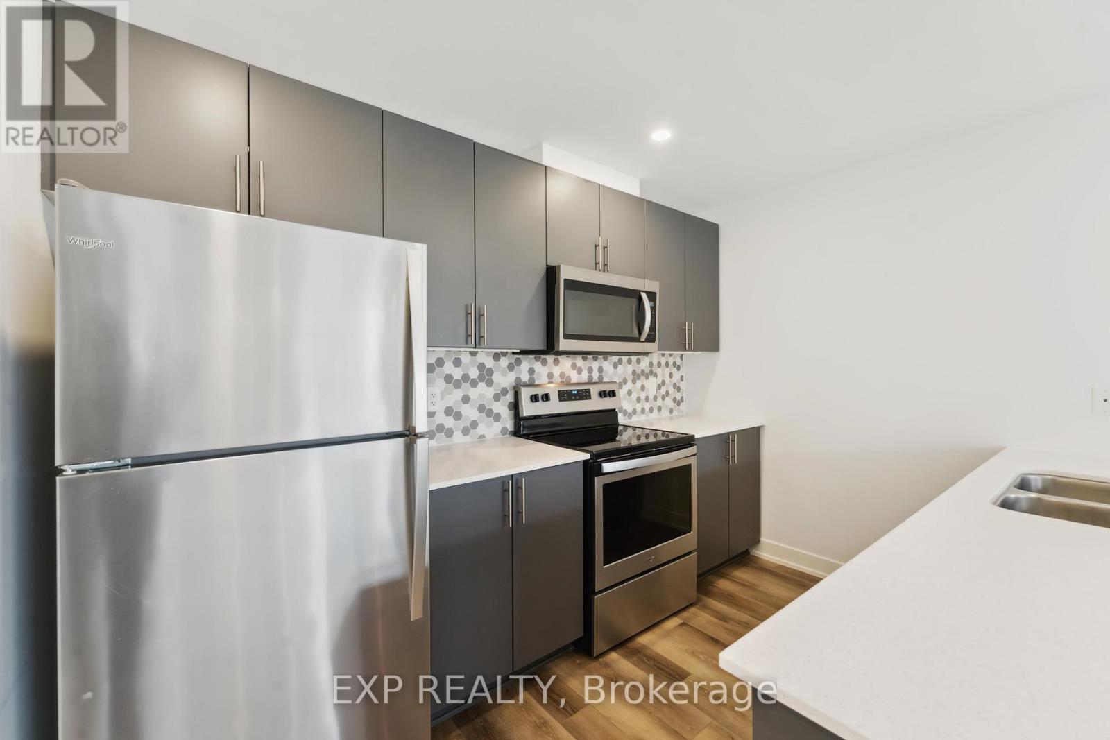 












224 BIG SKY PRIVATE

,
Ottawa,




Ontario
K1T0M8

