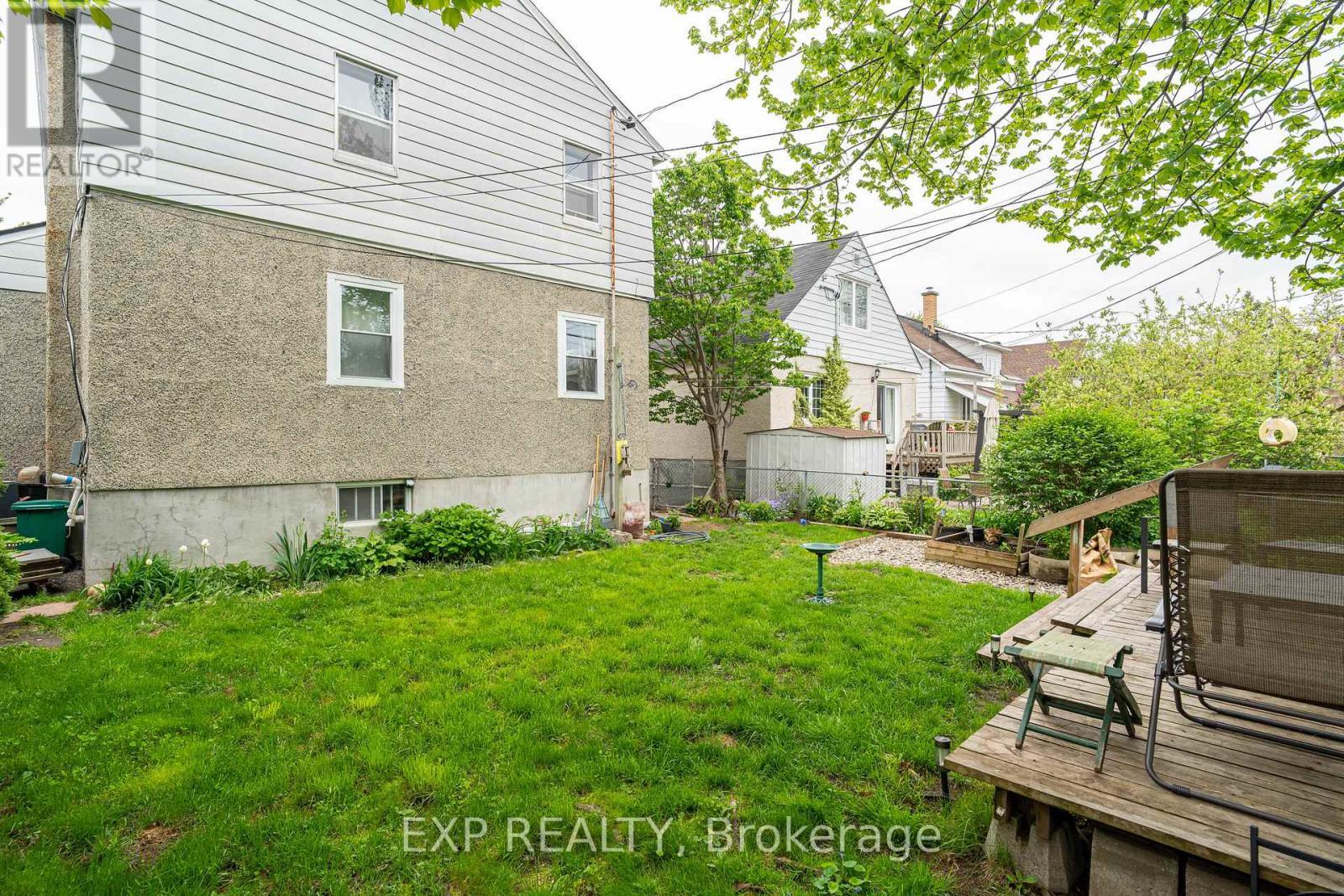 












100 DAGMAR AVENUE

,
Ottawa,




Ontario
K1L5T4

