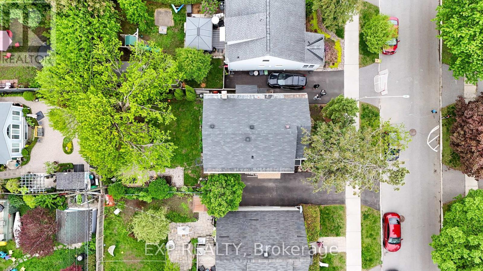 












100 DAGMAR AVENUE

,
Ottawa,




Ontario
K1L5T4

