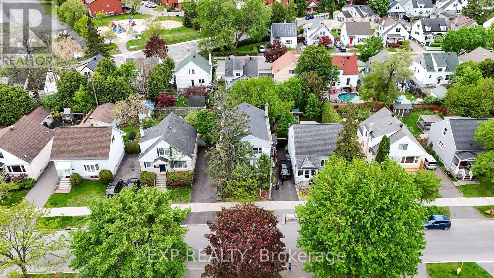 












100 DAGMAR AVENUE

,
Ottawa,




Ontario
K1L5T4

