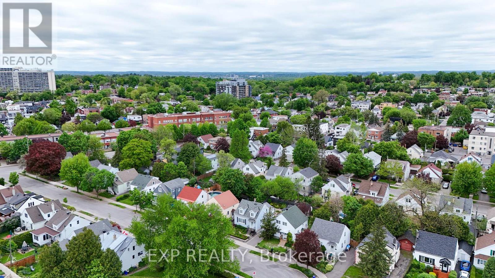 












100 DAGMAR AVENUE

,
Ottawa,




Ontario
K1L5T4

