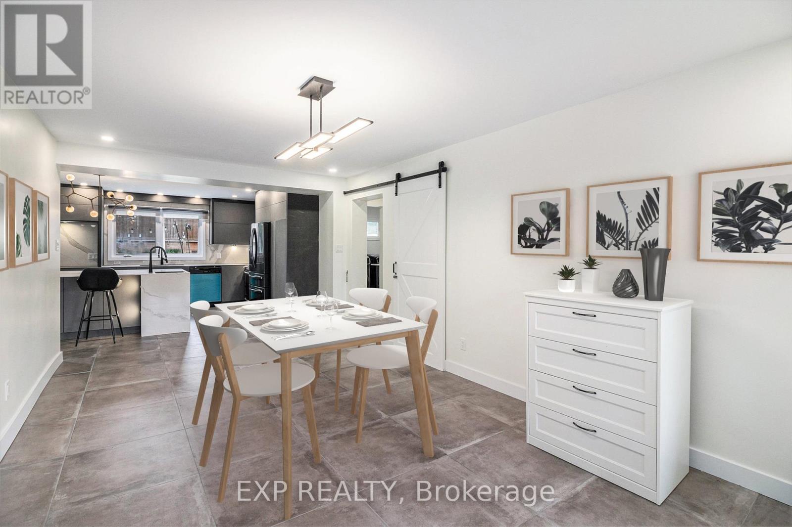 












2195 NIAGARA DRIVE

,
Ottawa,




Ontario
K1H6H5

