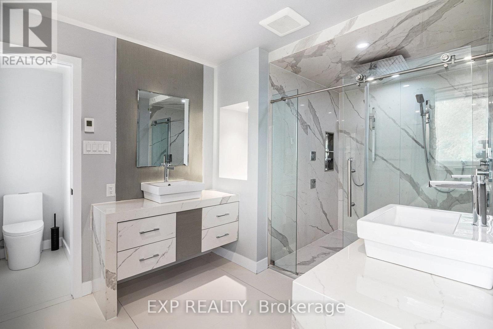 












2195 NIAGARA DRIVE

,
Ottawa,




Ontario
K1H6H5

