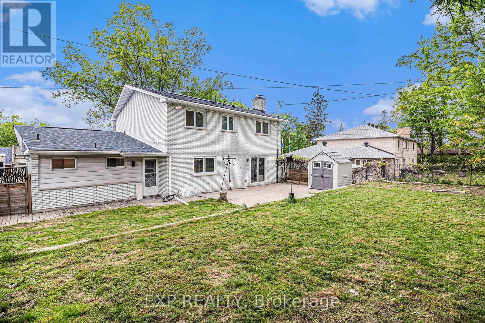 












2195 NIAGARA DRIVE

,
Ottawa,




Ontario
K1H6H5

