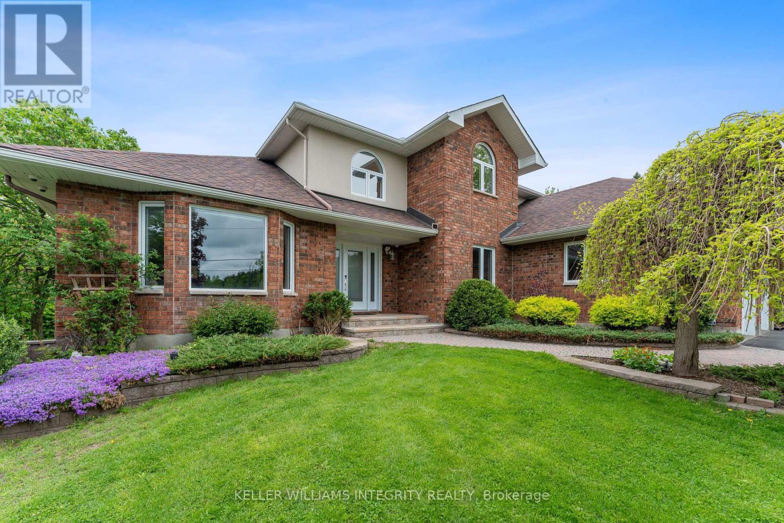 












1893 RIDEAU ROAD

,
Ottawa,




Ontario
K1X1E1

