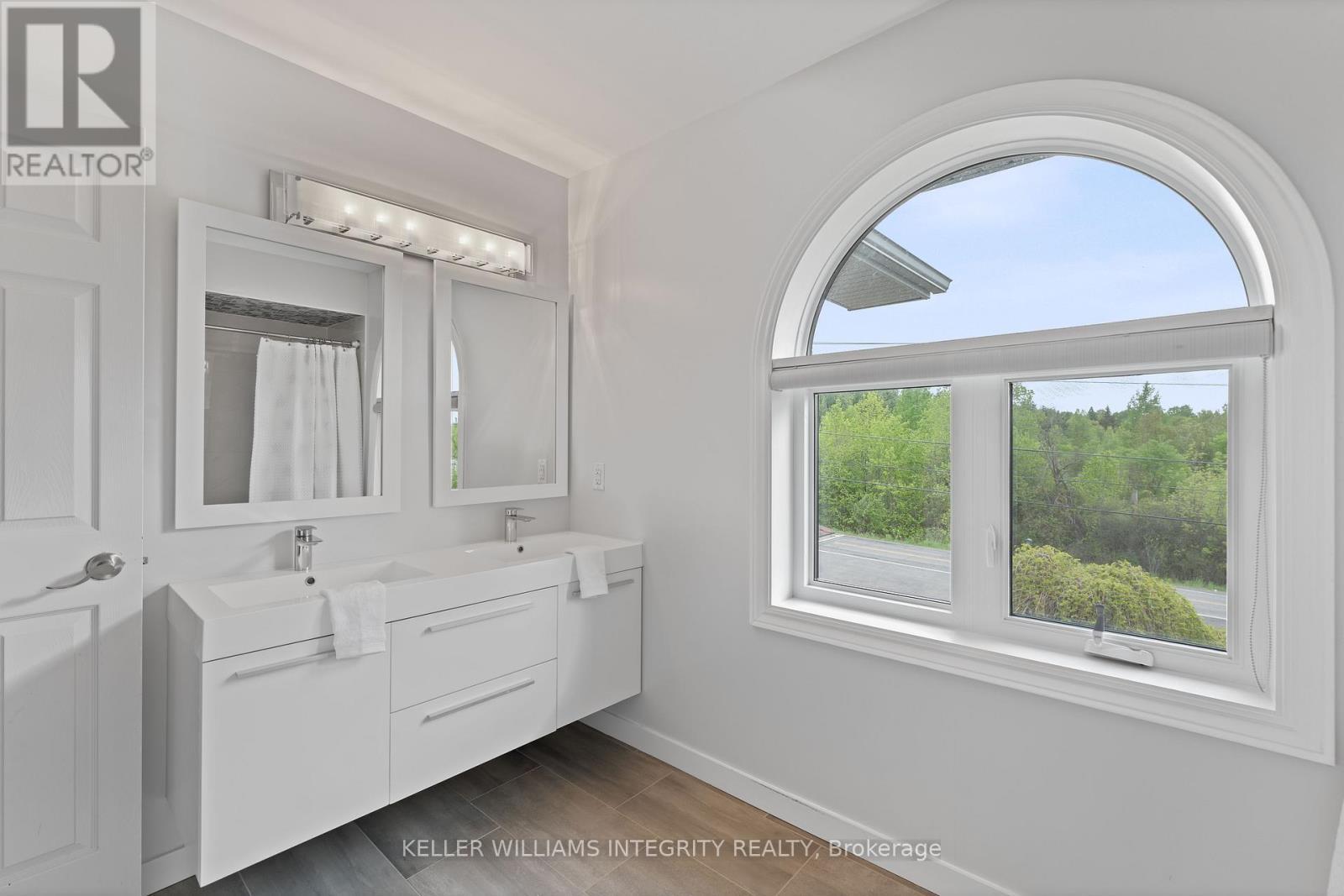 












1893 RIDEAU ROAD

,
Ottawa,




Ontario
K1X1E1

