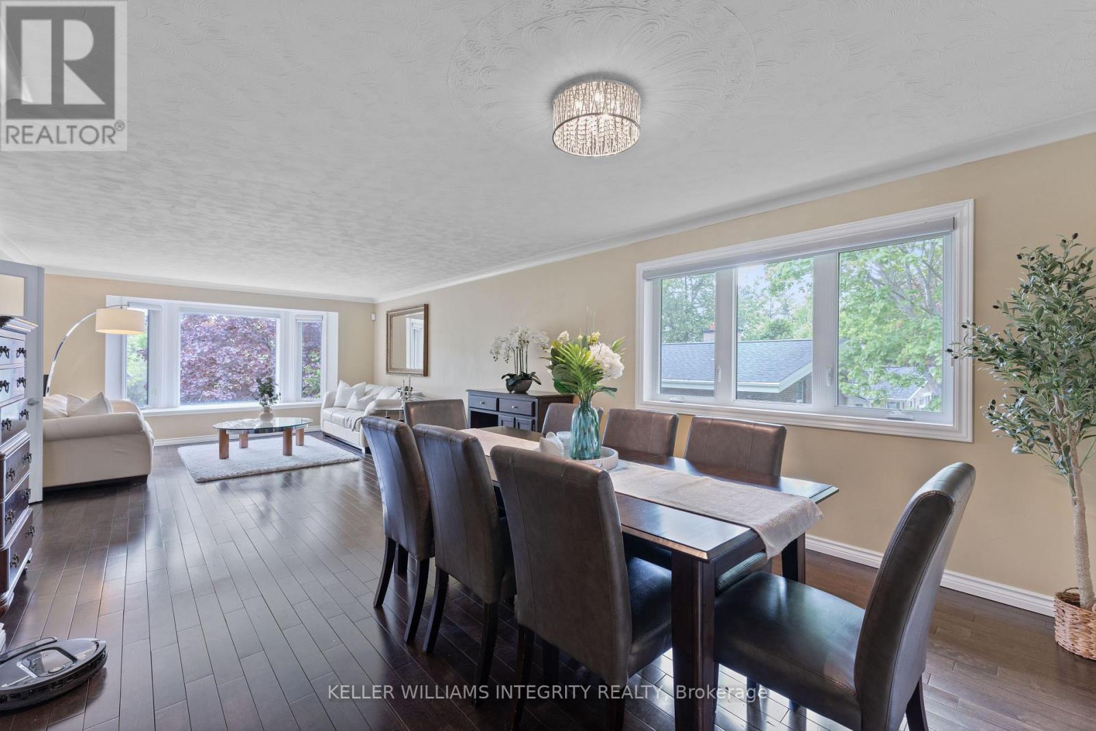 












1893 RIDEAU ROAD

,
Ottawa,




Ontario
K1X1E1

