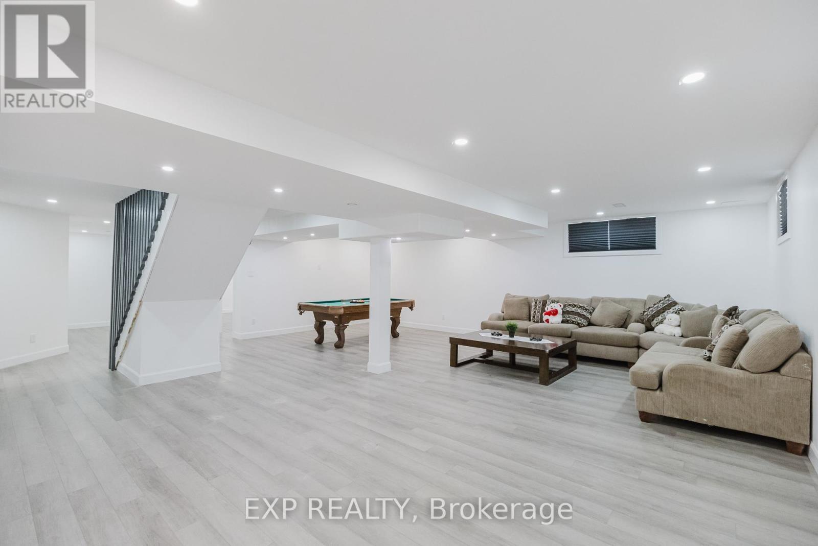 












504 ALBERT BOYD PRIVATE

,
Ottawa,




Ontario
K0A1L0

