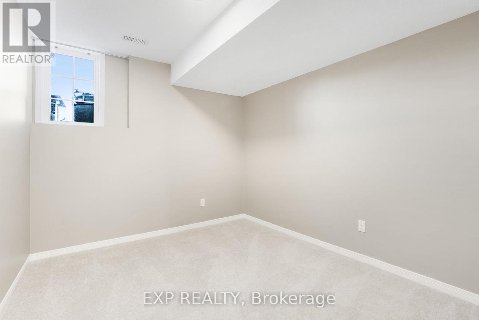 












121 - 5 - 70 EDENVALE DR DRIVE

,
Ottawa,




Ontario
K2K3N7

