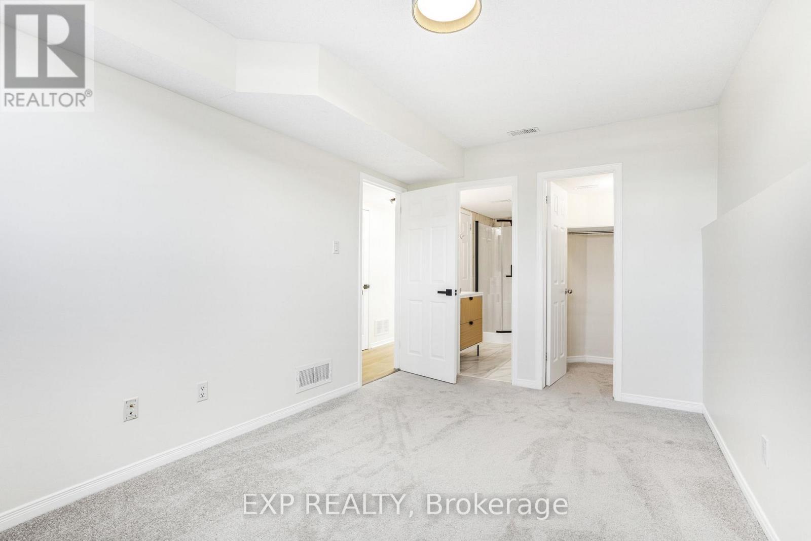 












121 - 5 - 70 EDENVALE DR DRIVE

,
Ottawa,




Ontario
K2K3N7

