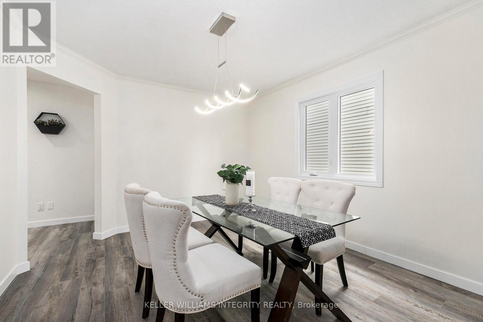 












15 SADDLEHORN CRESCENT

,
Ottawa,




Ontario
K2M1W9

