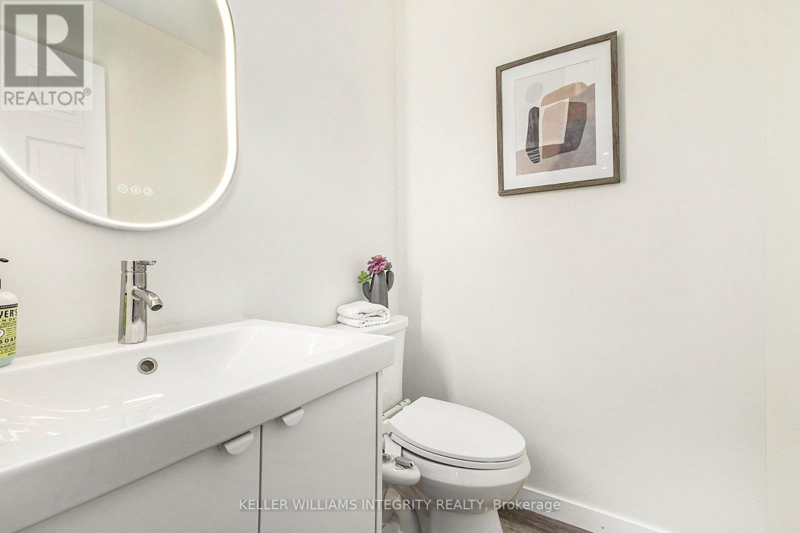 












15 SADDLEHORN CRESCENT

,
Ottawa,




Ontario
K2M1W9

