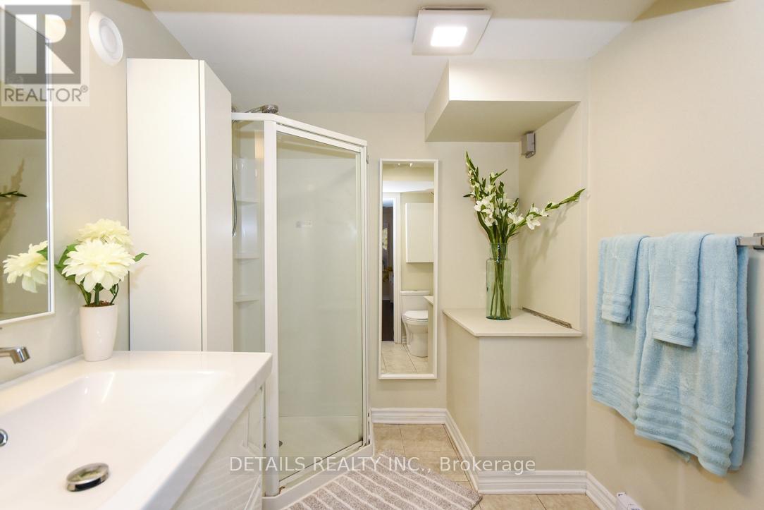 












970 SHAMIR AVENUE

,
Ottawa,




Ontario
K1G2T2

