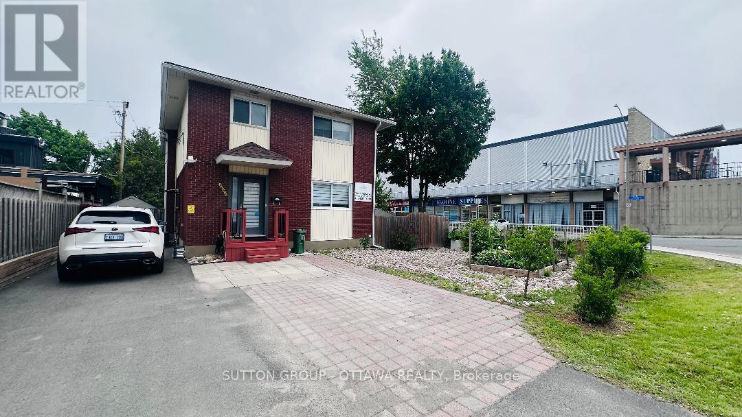 












2675 MARIE STREET

,
Ottawa,




Ontario
K2B7E3

