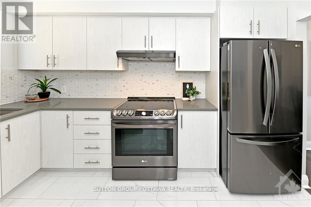 












2675 MARIE STREET

,
Ottawa,




Ontario
K2B7E3

