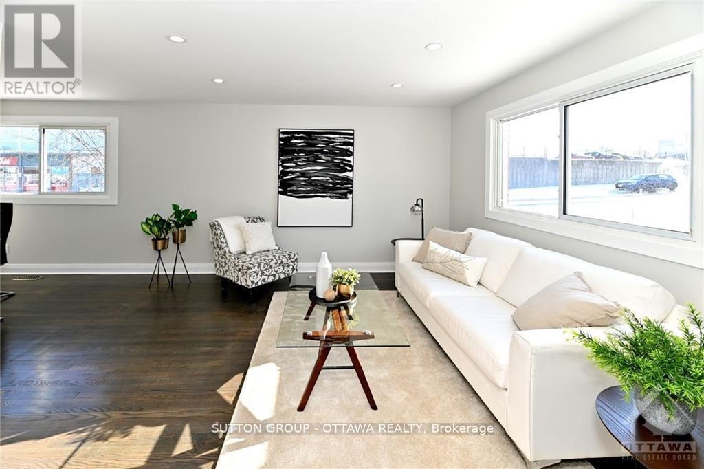 












2675 MARIE STREET

,
Ottawa,




Ontario
K2B7E3

