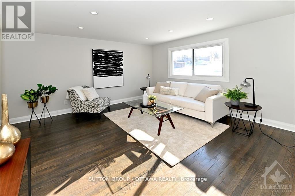 












2675 MARIE STREET

,
Ottawa,




Ontario
K2B7E3

