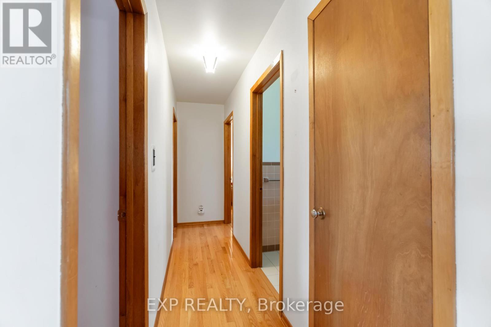 












5 FAIRWAY CRESCENT

,
Brockville,




Ontario
K6V3V1

