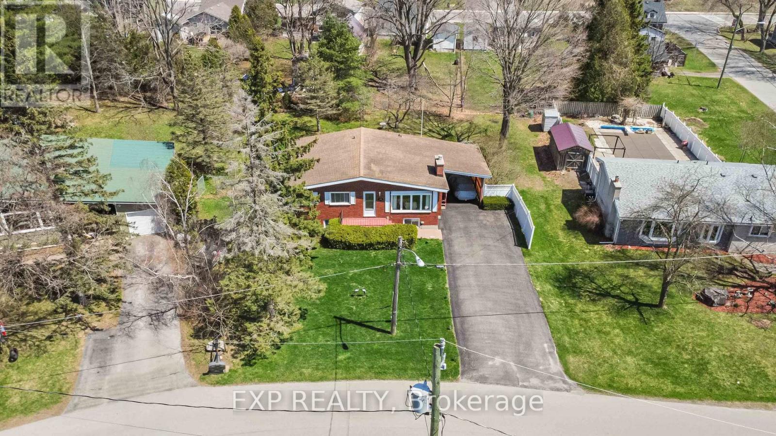 












5 FAIRWAY CRESCENT

,
Brockville,




Ontario
K6V3V1

