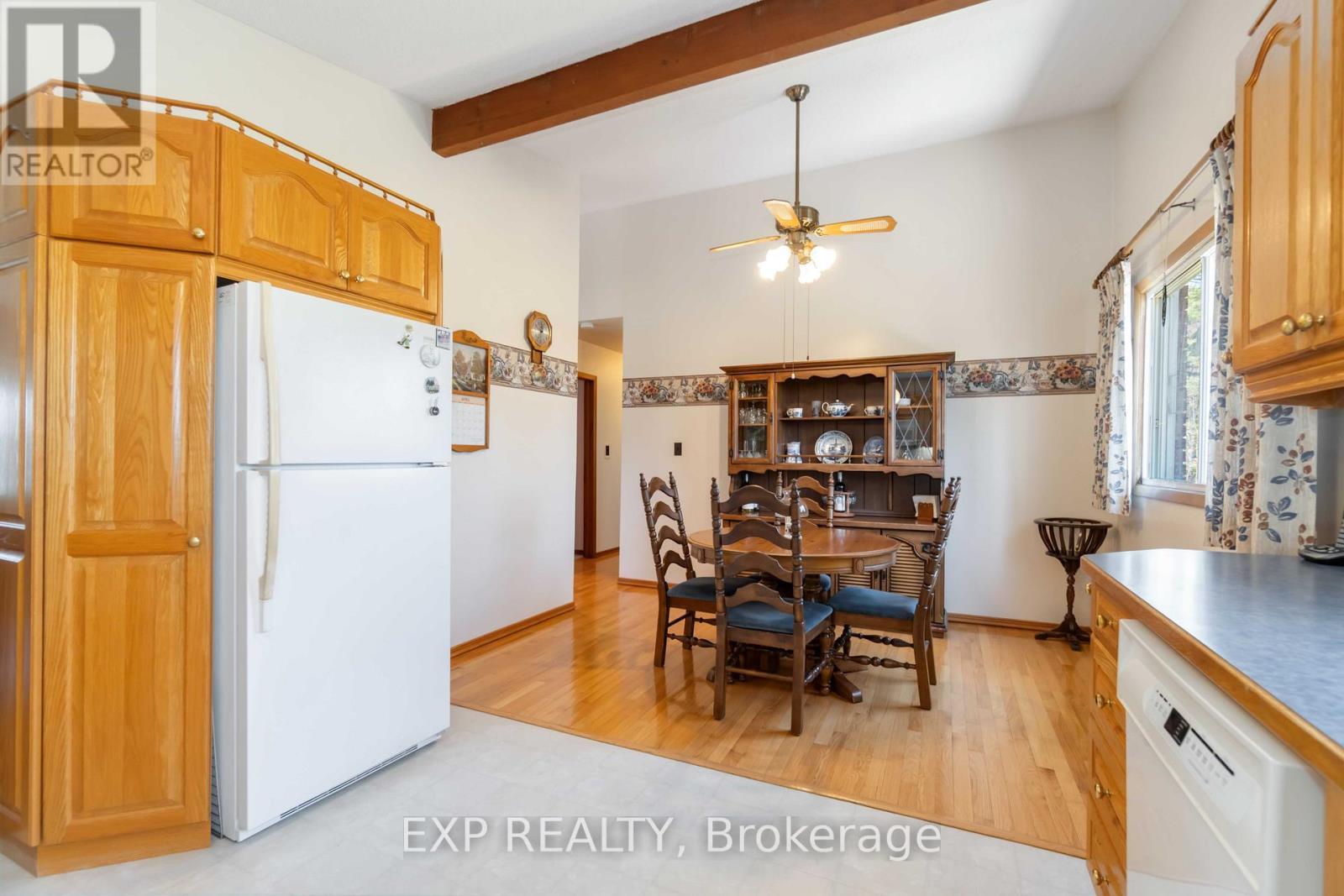 












5 FAIRWAY CRESCENT

,
Brockville,




Ontario
K6V3V1

