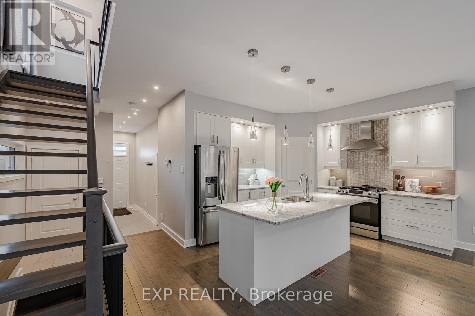 












14 CAMIL STREET

,
Ottawa,




Ontario
K1K0X1

