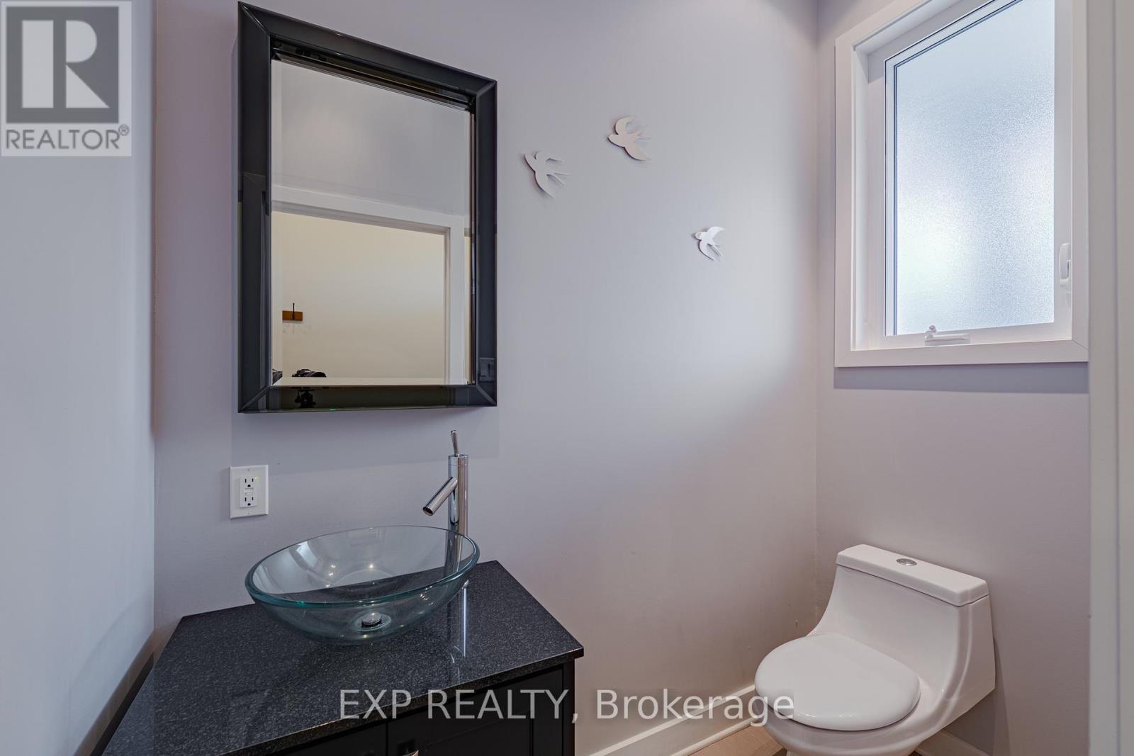 












14 CAMIL STREET

,
Ottawa,




Ontario
K1K0X1

