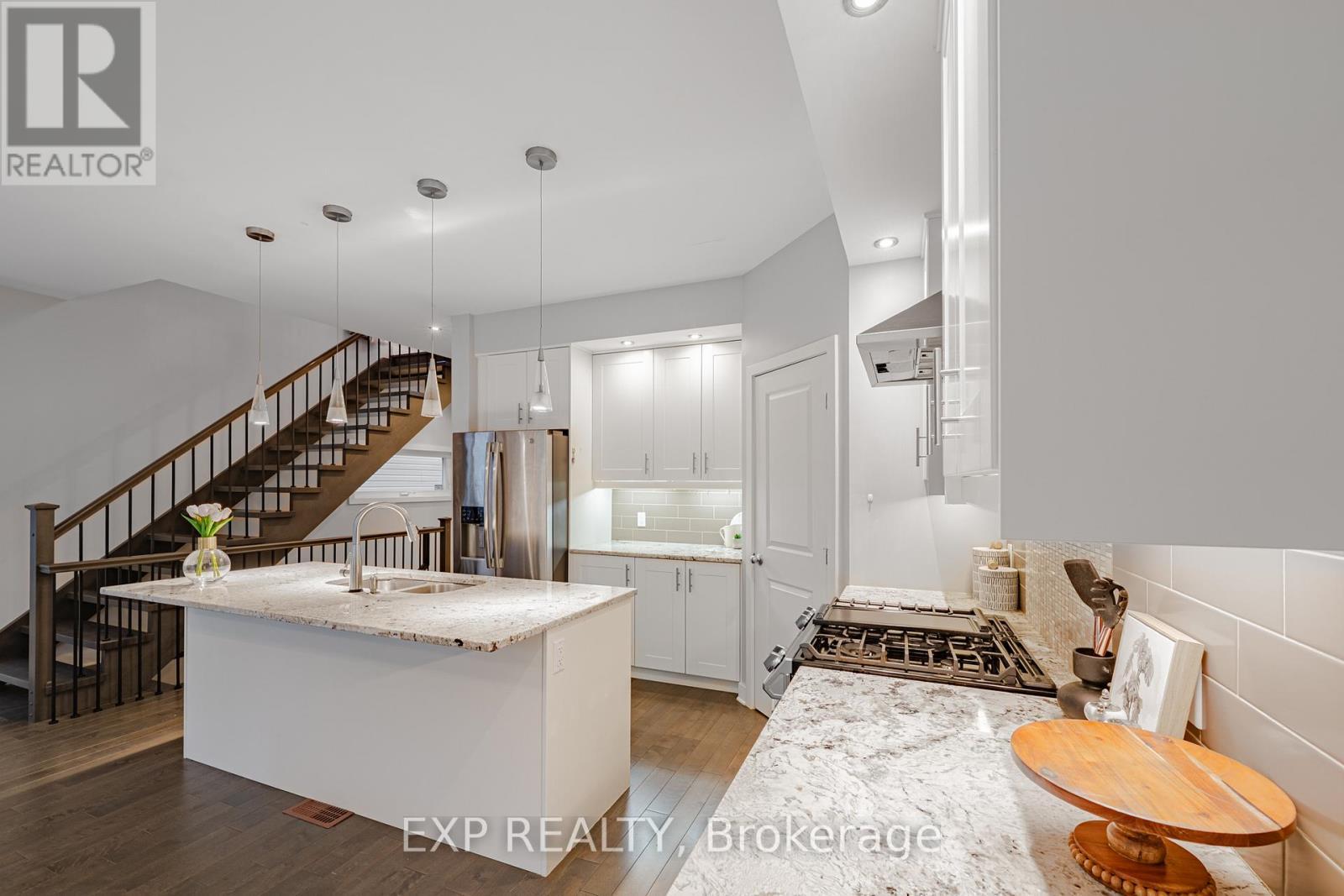 












14 CAMIL STREET

,
Ottawa,




Ontario
K1K0X1


