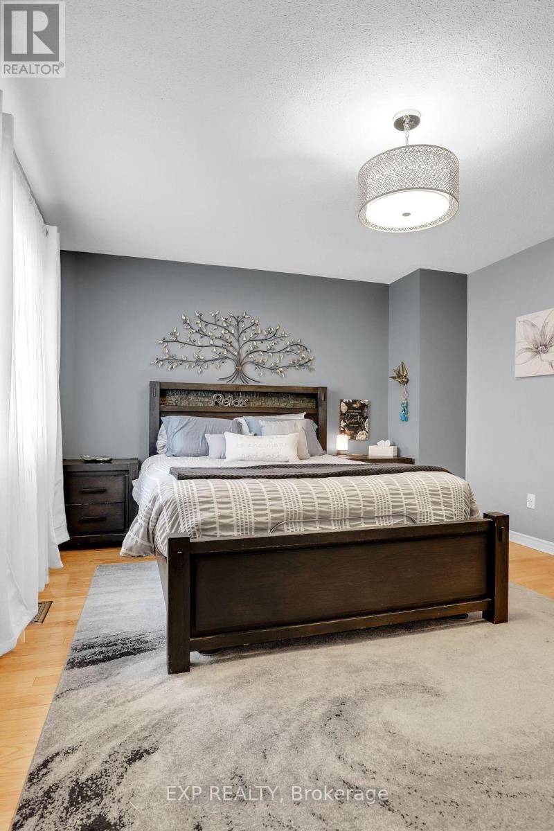 












112 CLAIBORNE WAY

,
Ottawa,




Ontario
K1E3V9

