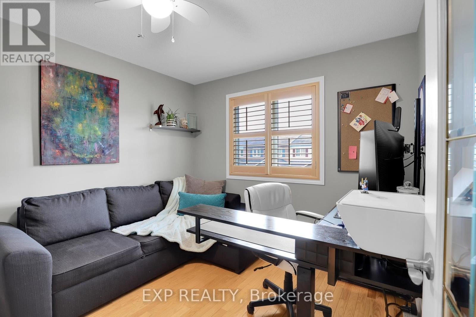 












112 CLAIBORNE WAY

,
Ottawa,




Ontario
K1E3V9

