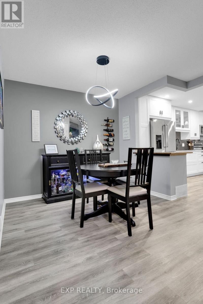 












112 CLAIBORNE WAY

,
Ottawa,




Ontario
K1E3V9


