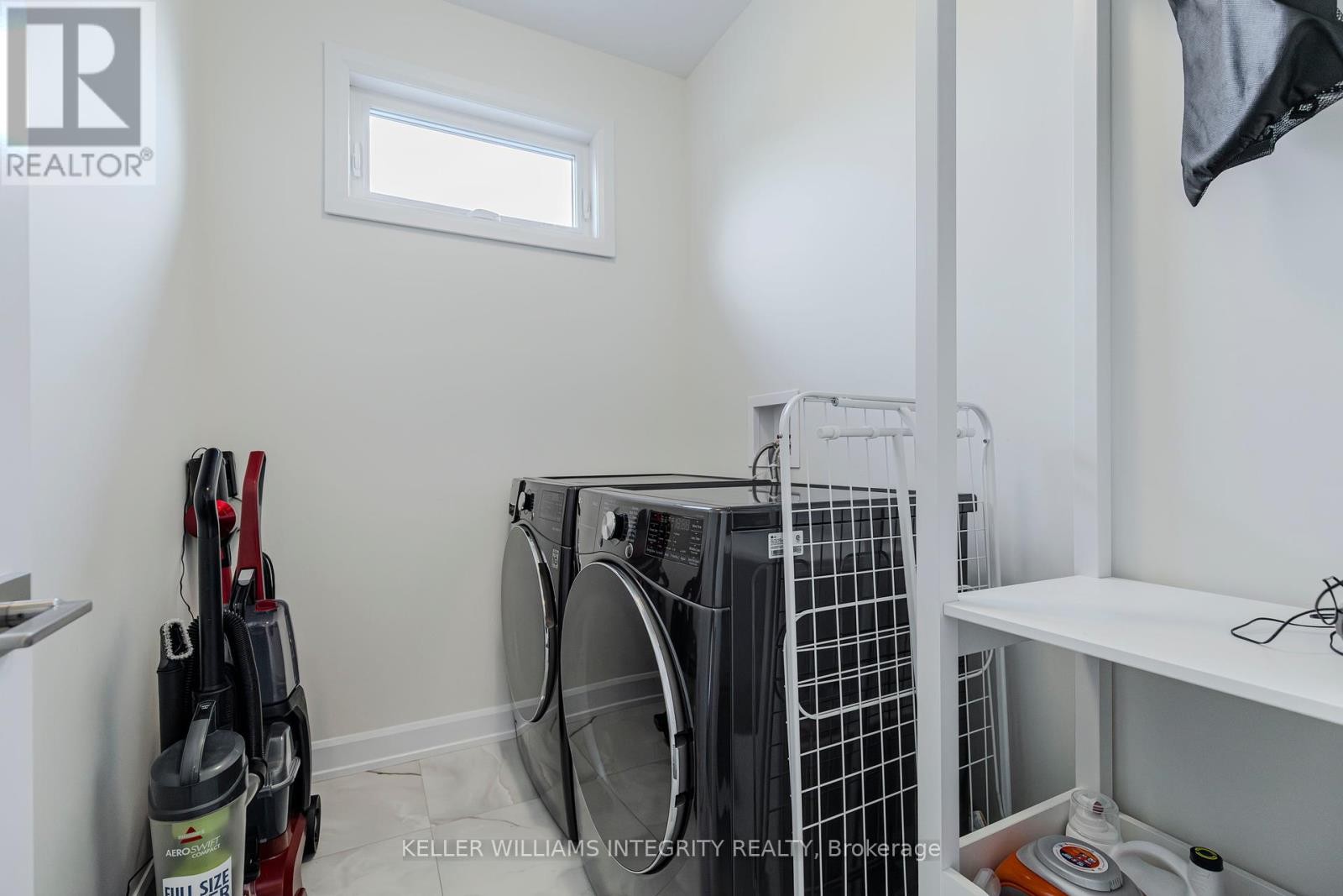 












114 MAPLESTONE DRIVE

,
North Grenville,




Ontario
K0G1J0

