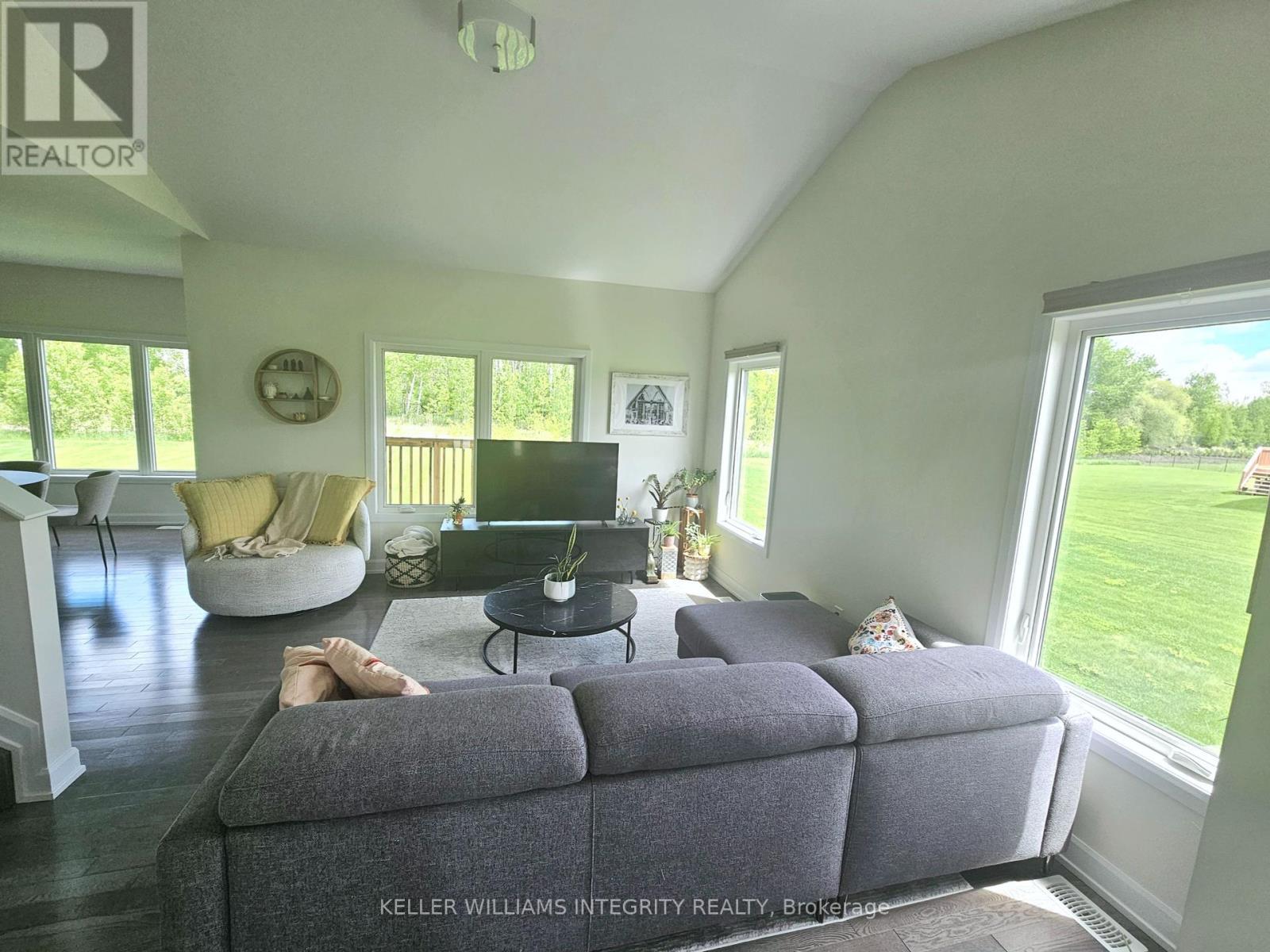 












114 MAPLESTONE DRIVE

,
North Grenville,




Ontario
K0G1J0

