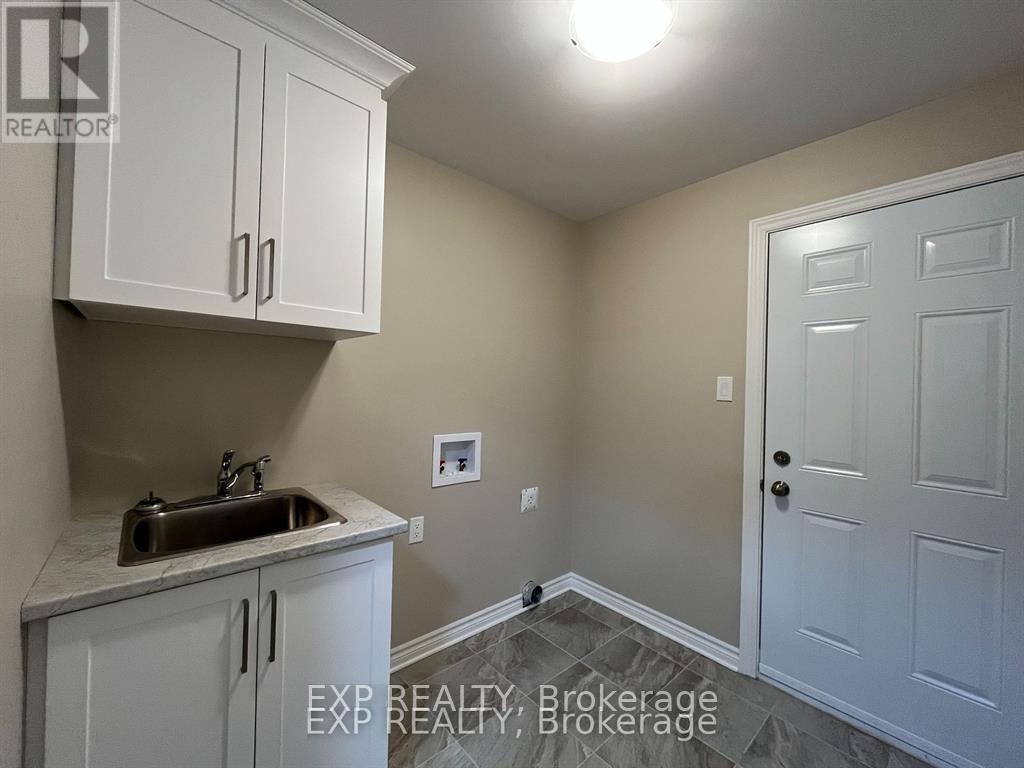 












53 CRAIG STREET

,
Russell,




Ontario
K4R1A6

