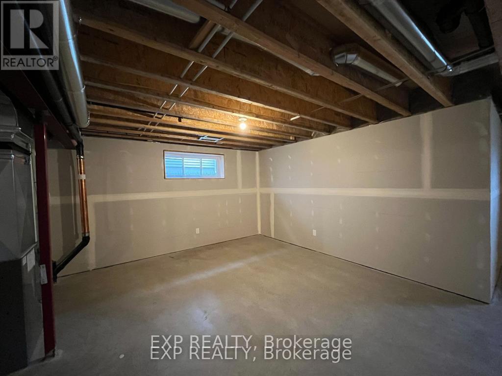 












53 CRAIG STREET

,
Russell,




Ontario
K4R1A6

