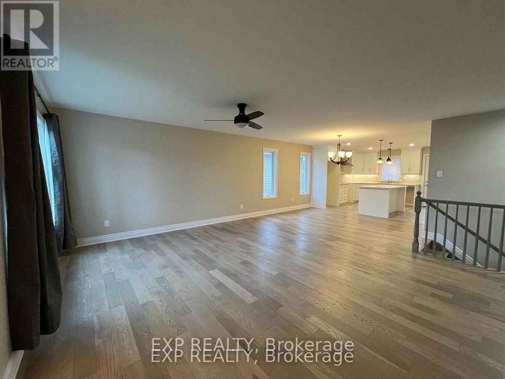 












53 CRAIG STREET

,
Russell,




Ontario
K4R1A6

