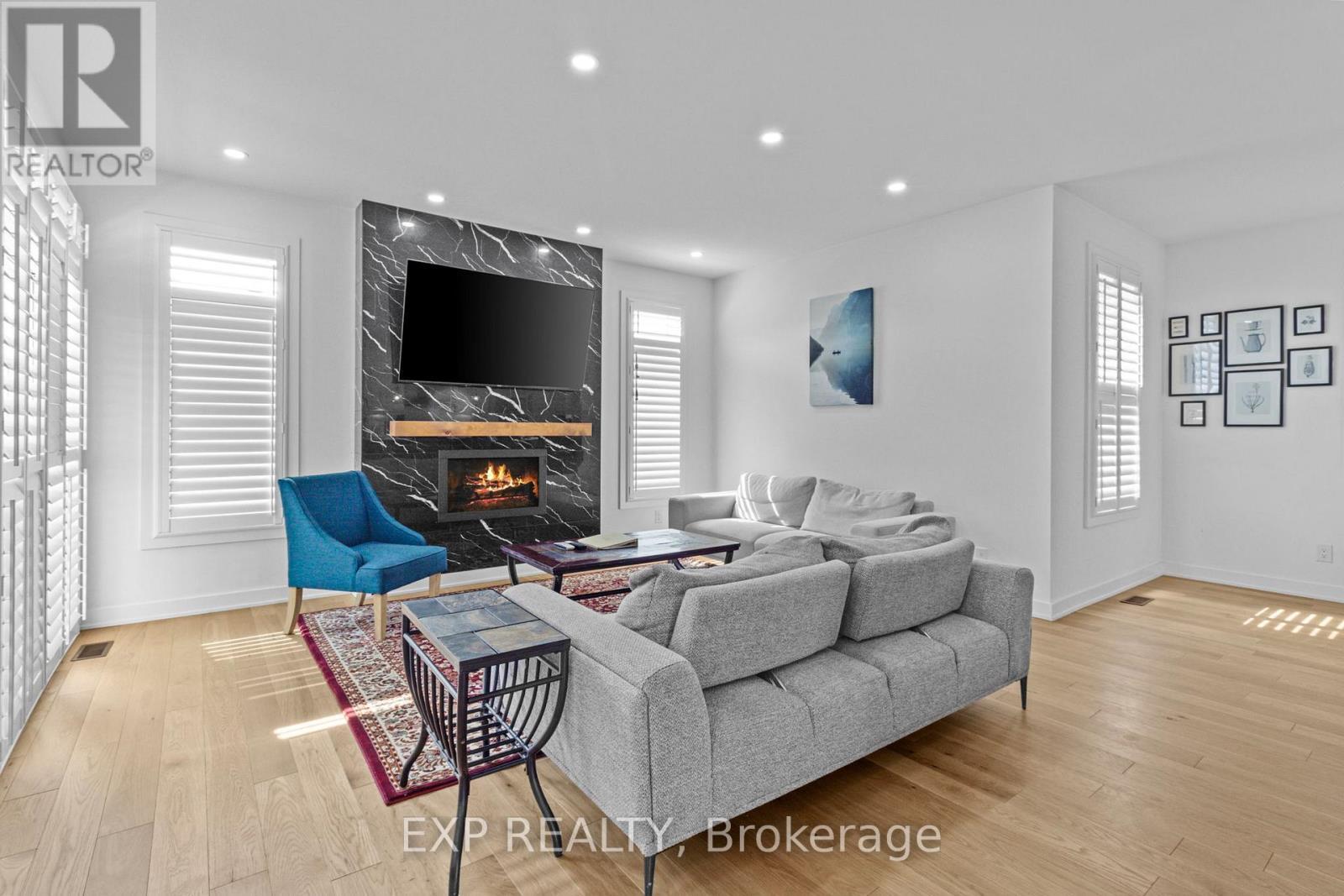 












4556 KELLY FARM DRIVE

,
Ottawa,




Ontario
K1X0G8


