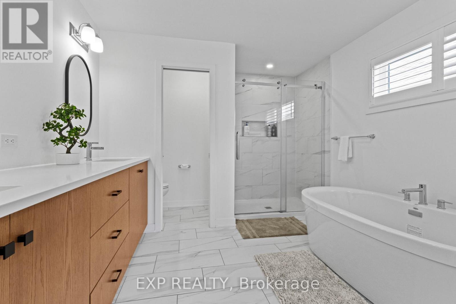 












4556 KELLY FARM DRIVE

,
Ottawa,




Ontario
K1X0G8

