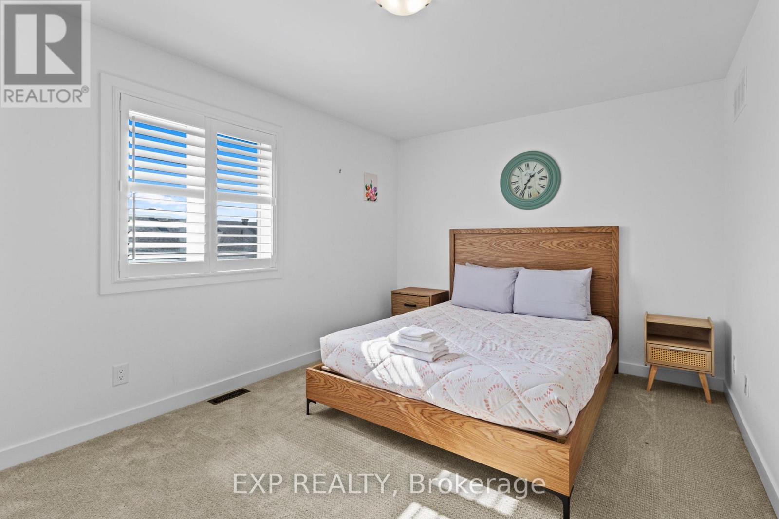 












4556 KELLY FARM DRIVE

,
Ottawa,




Ontario
K1X0G8

