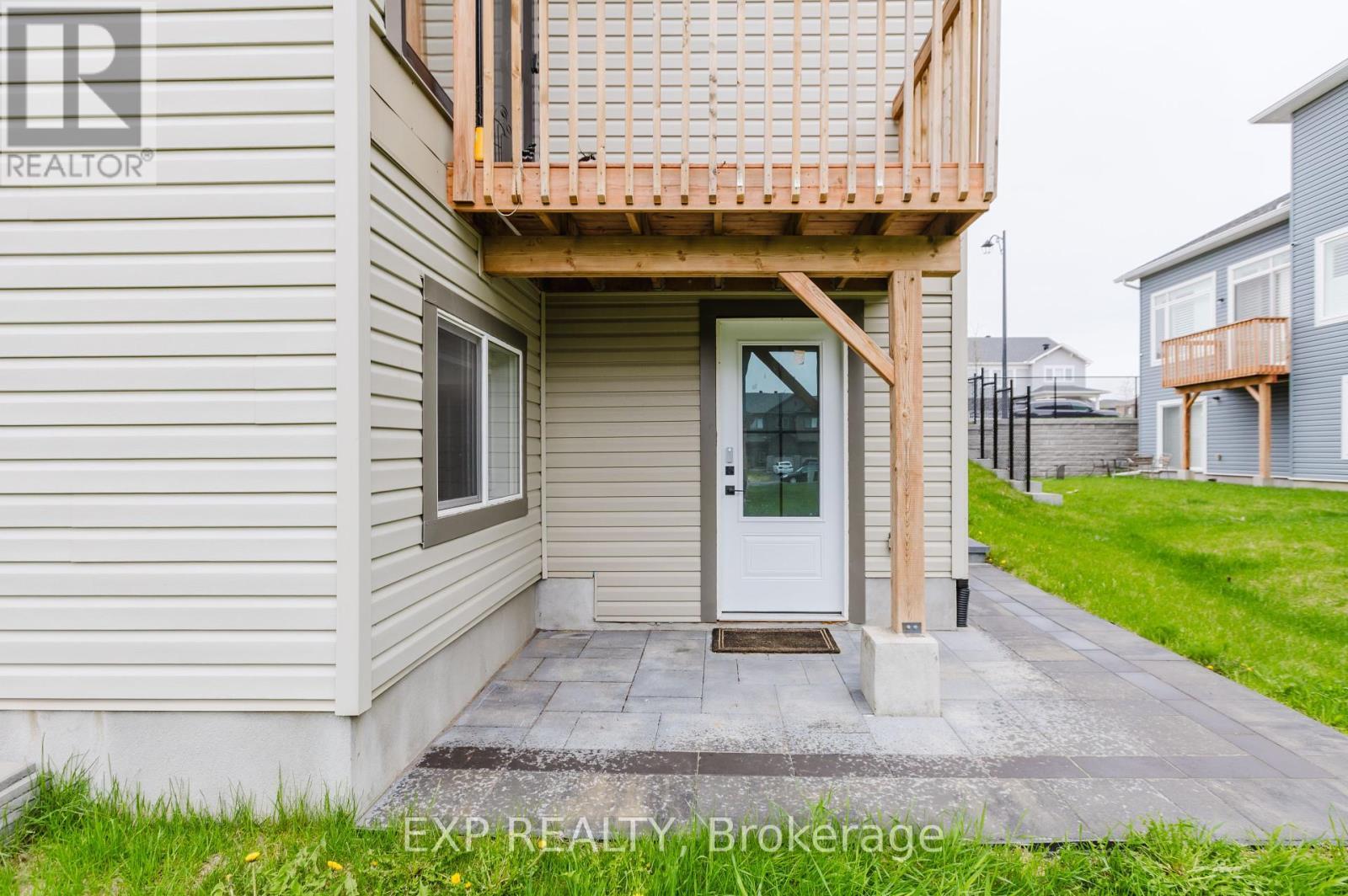 












4556 KELLY FARM DRIVE

,
Ottawa,




Ontario
K1X0G8

