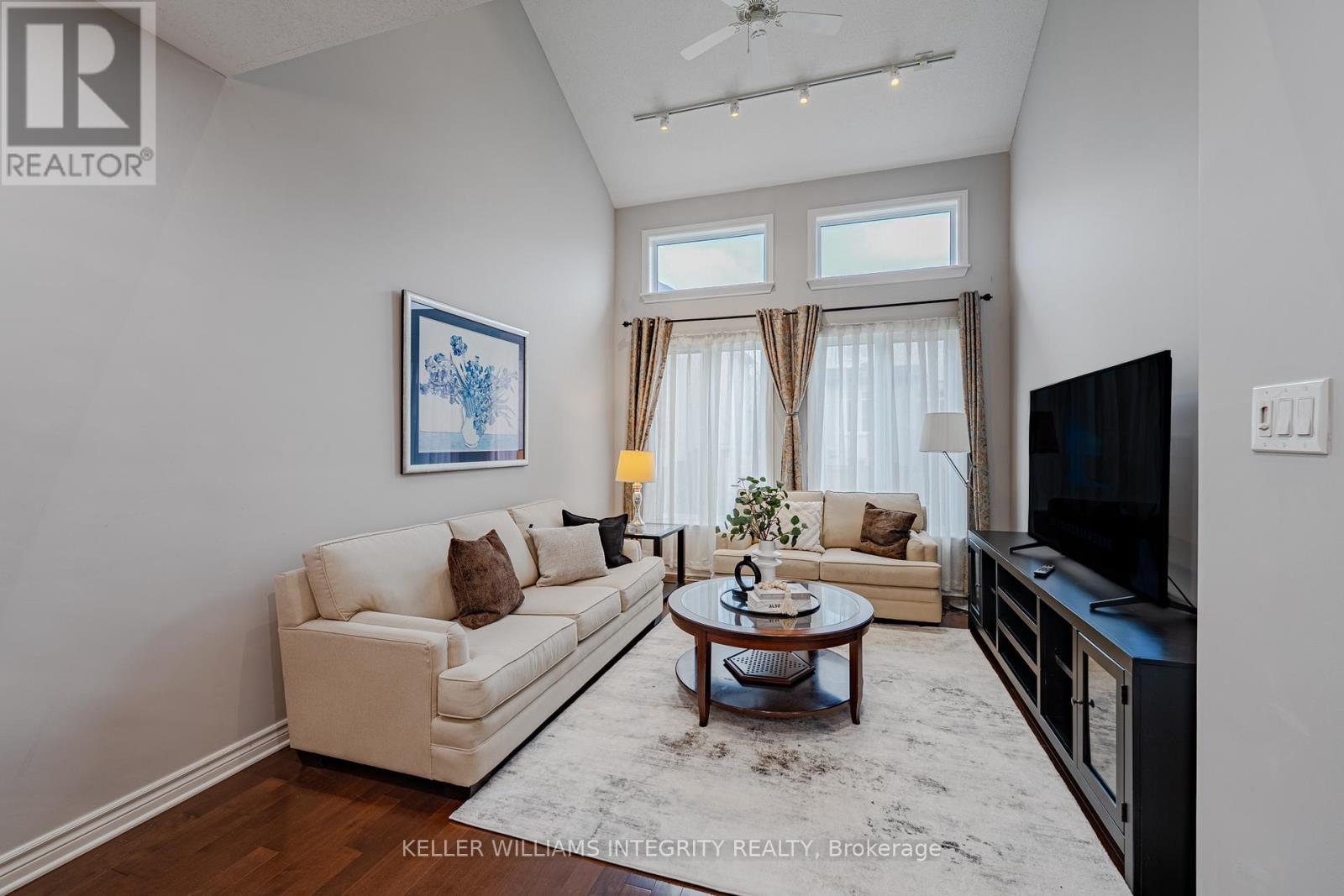 












268 KEYROCK DRIVE

,
Ottawa,




Ontario
K2T0G2

