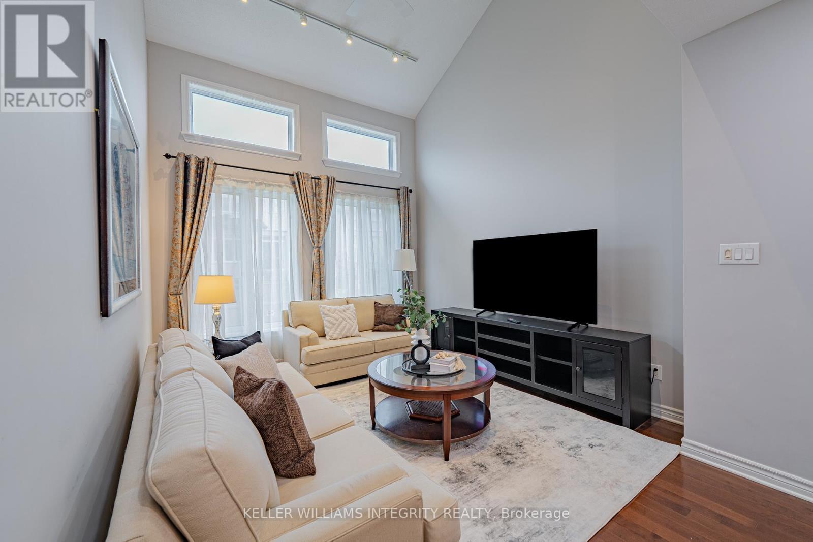 












268 KEYROCK DRIVE

,
Ottawa,




Ontario
K2T0G2

