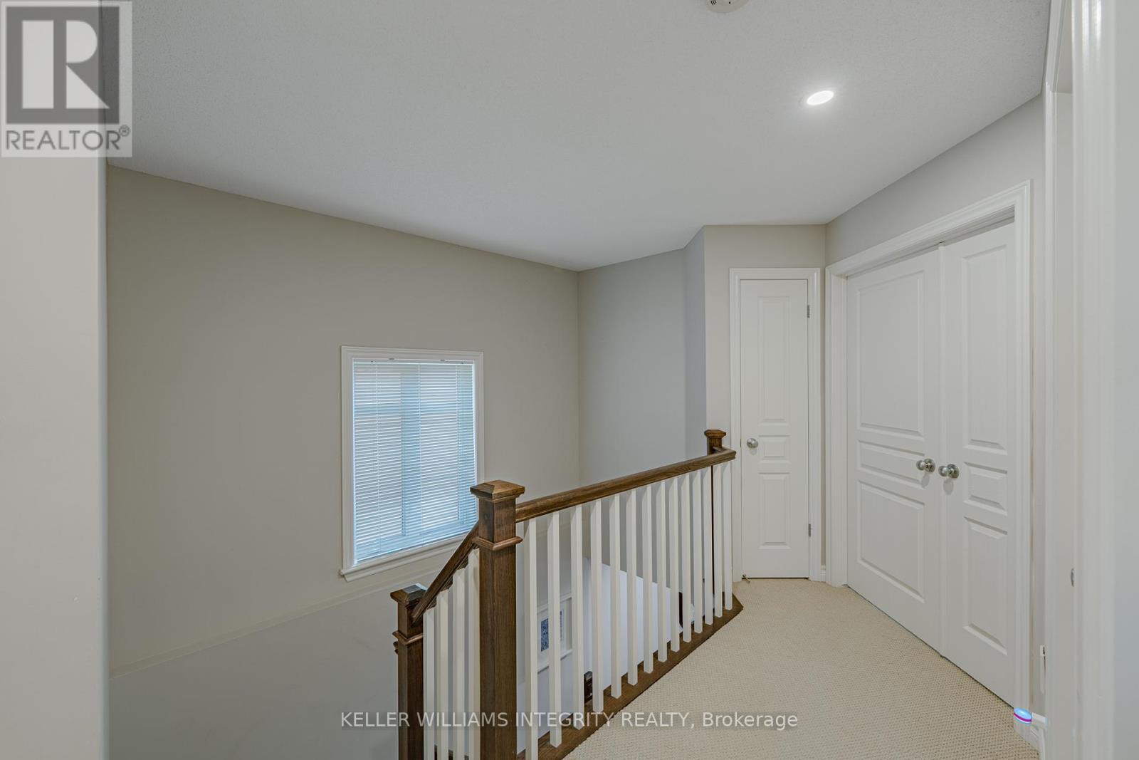












268 KEYROCK DRIVE

,
Ottawa,




Ontario
K2T0G2

