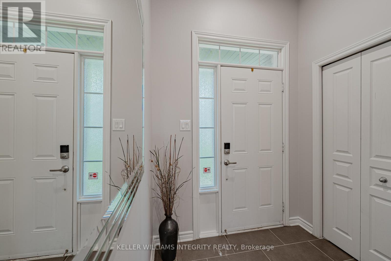 












268 KEYROCK DRIVE

,
Ottawa,




Ontario
K2T0G2

