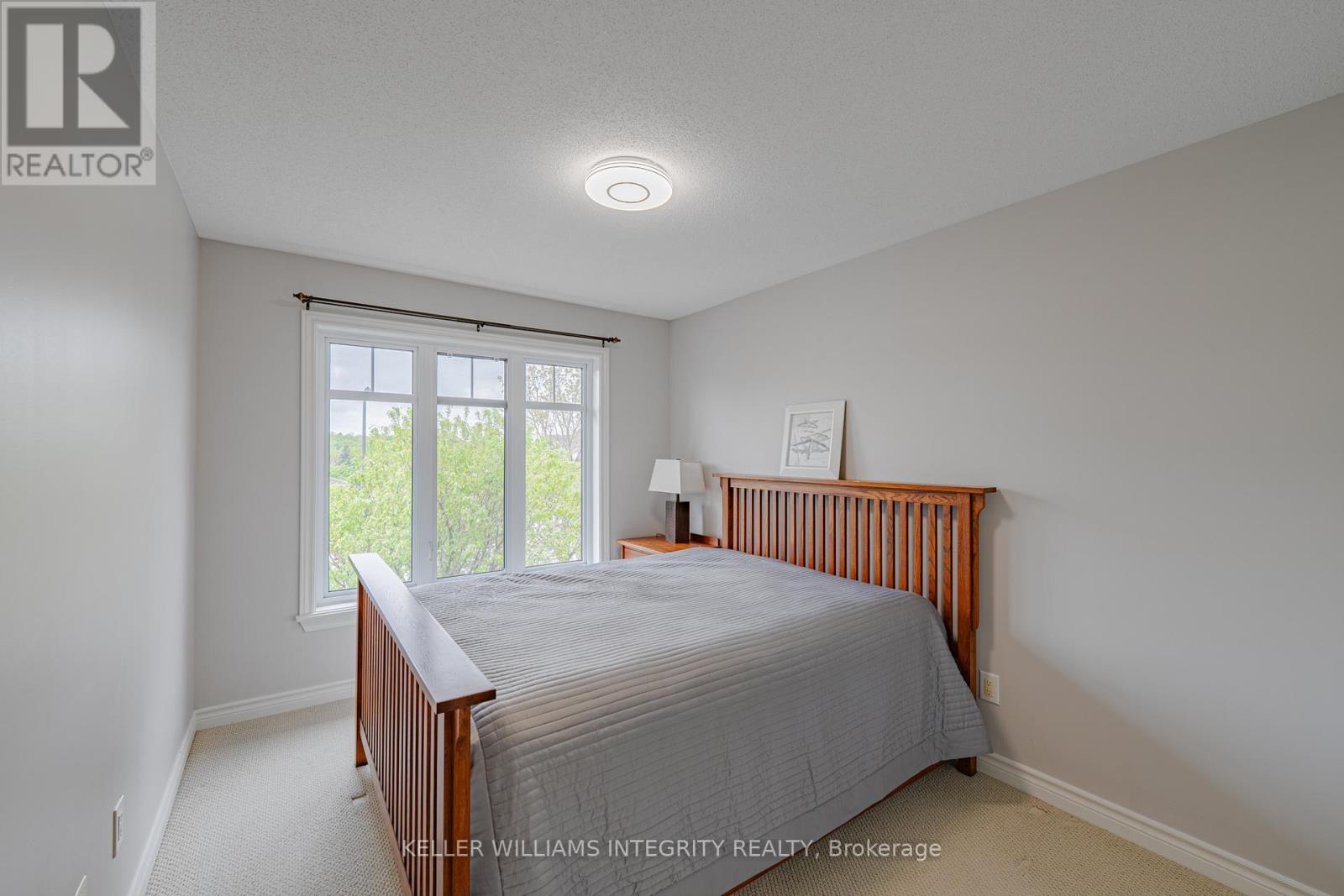 












268 KEYROCK DRIVE

,
Ottawa,




Ontario
K2T0G2

